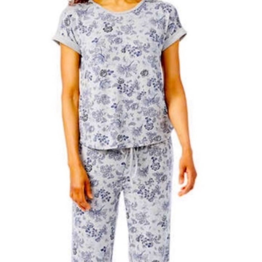Lucky Brand size Large gray and navy blue floral pattern comfy pajama set